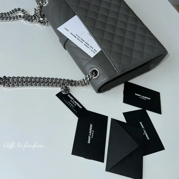 Authentic Yves Saint Laurent Gray envelope medium Bag - Picture 11 of 14